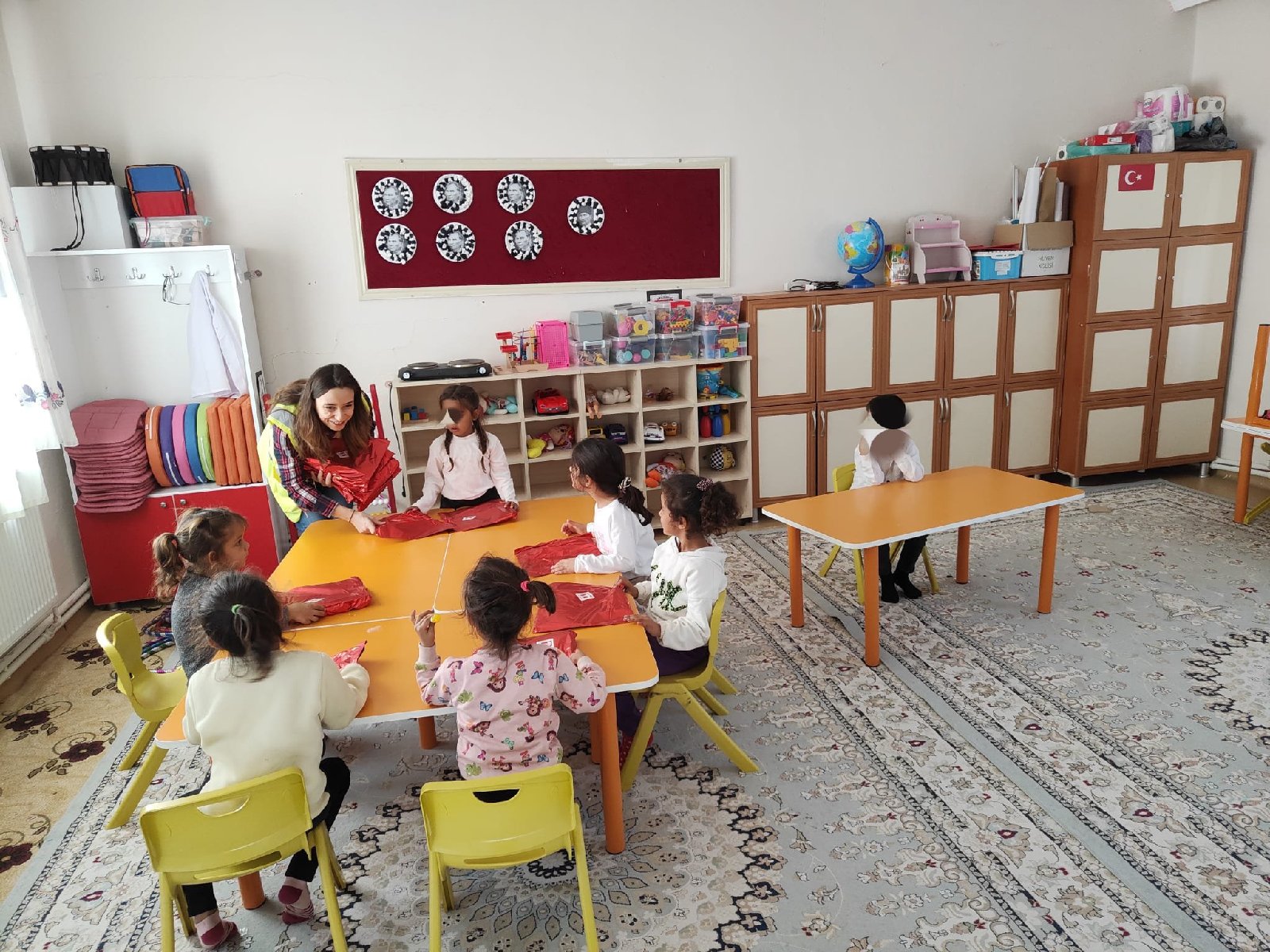 Yanındayız Karavanı